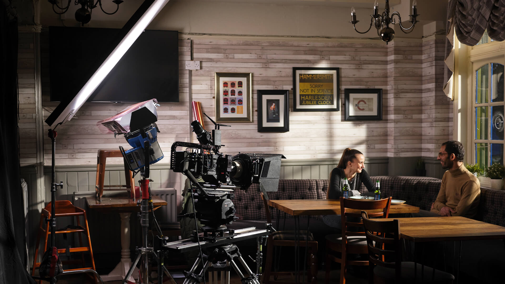 PX_segments_series_v1 couple in restaurant lit by large bounce light